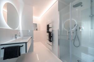 Villa Maria Boutique Apartment St Pauls的一间浴室