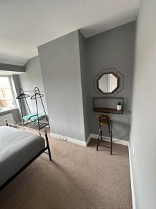 Postel nebo postele na pokoji v ubytování Fabulous 3bed off street parking