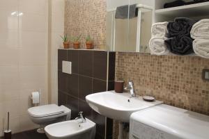 Koupelna v ubytování CIAO BELLI flat city centre and parking - Appartamento centrale con posto auto + 14 fotografií