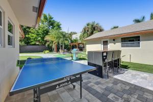Πινγκ πονγκ στο THE PALMS 3BR-Minutes to Beach, Scuba, Downtown, Airport ή εκεί κοντά