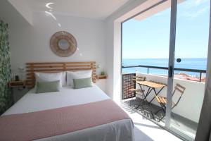 Nespecifikovaný výhled na moře nebo výhled na moře při pohledu z hotelu
