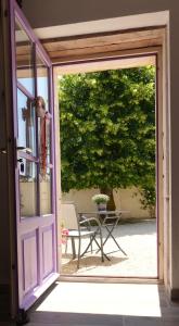 Imagen de la galería de Gite Rural La Maison Mauve, en Ventouse