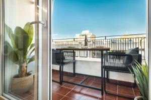 Balkon lub taras w obiekcie Gorgeous apartment with balcony - Center by REMS
