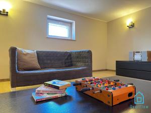 Posedenie v ubytovaní Zatoka Apartment- Tranquil Retreat, 15 Minutes to the Sea & Gdańsk City Center