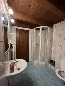 Koupelna v ubytování Apartments Cederika