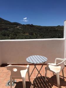 A general mountain view or a mountain view taken from the holiday home