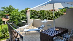 Balkoni atau teres di B&B Mon Amour