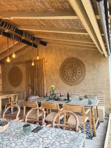 A seating area at Friends Family Hotel