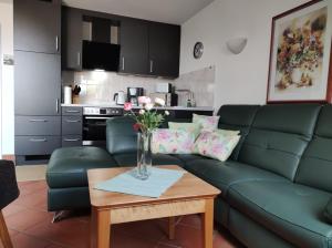 Køkken eller tekøkken på Ferienwohnung Wasserblick mit Balkon + 21 billeder