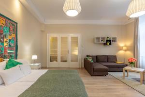 Posedenie v ubytovaní ORANGEHOMES One Bedroom Comfy Apartment