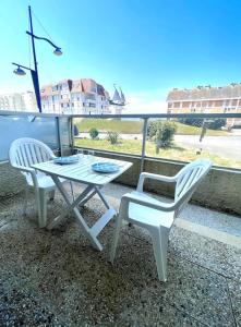 Balkón nebo terasa v ubytování Studio à 50m à pieds de la plage