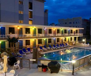 Bazén v ubytování Beach Colony Motel nebo v jeho okolí + 37 fotografií