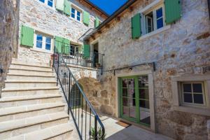 Φωτογραφία από το άλμπουμ του Stone Villa Mavrić σε Grižane