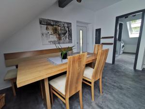 Fotografie z fotogalerie ubytování Skyline klimatisierte Dachgeschoss-Wohnung in Dornbirn mit Blick ins Rheintal v destinaci Dornbirn