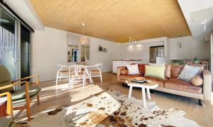 Χώρος καθιστικού στο Little Cove Court - Apt 9