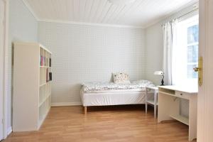 Postel nebo postele na pokoji v ubytování Lovely spacious 1800 century house