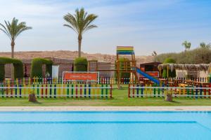 A piscina localizada em Gemma Resort ou nos arredores