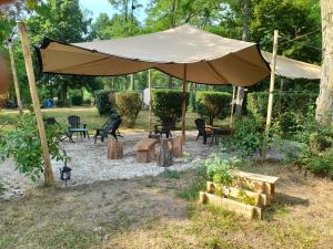 Zahrada ubytování Camping Les Portes de Sancerre