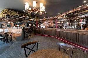 Wateredge Inn- The Inn Collection Group酒廊或酒吧区