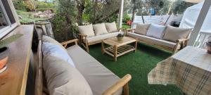 Χώρος καθιστικού στο Helios Luxury Caravan's