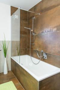 Kúpeľňa v ubytovaní Appartements Gadenstätter + 13 fotografií