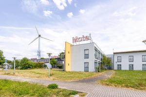 Byggingin sem mótelið er í