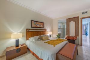 Posteľ alebo postele v izbe v ubytovaní Mijas Costa, Apartment Near to Beach, Wyndham + 25 fotografií