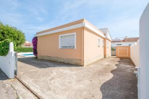 The building in which the holiday home is located
