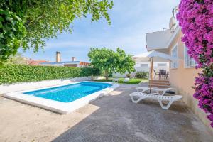 The swimming pool at or close to Marblau 3