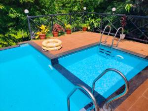 Bazen v nastanitvi oz. blizu nastanitve Golden Cypress Resort with Pool -Wayanad