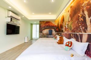 TV at/o entertainment center sa 武暖Zoo親子民宿NEW-編號2422號
