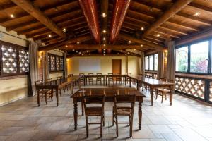 Agriturismo Corte Salandini餐厅或其他用餐的地方