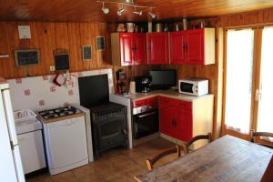 Kuchyň nebo kuchyňský kout v ubytování Maison de campagne