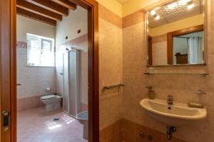 Agriturismo Corte Salandini的一间浴室