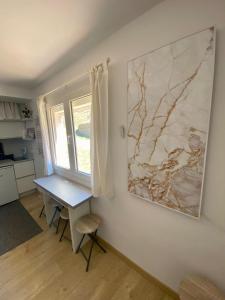 Kuchyň nebo kuchyňský kout v ubytování SAINT MORITZ PREMIUM