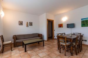 TV a/nebo společenská místnost v ubytování Agriturismo Corte Salandini