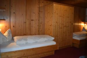 Postel nebo postele na pokoji v ubytování romy's B&B