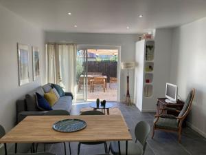 Photo de la galerie de l'établissement A 5mn à pied du port !, à Carqueiranne