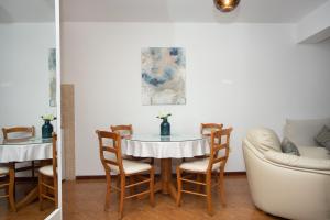 Гостиная зона в Apartments Adeona