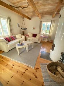 Fotografie z fotogalerie ubytování Idyllisches Schwedenhaus v destinaci Grönskåra