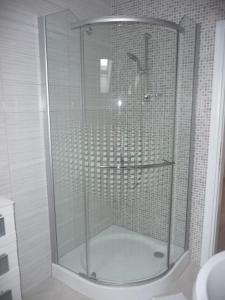 A bathroom at Apartment in Brodarica with sea view, balcony, air conditioning, WiFi 5183-2