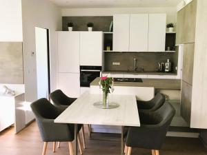 A kitchen or kitchenette at Unterschlupf