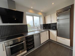 Η κουζίνα ή μικρή κουζίνα στο One Bedroom Apartment In Aalborg, Vesterbro 30 +28 φωτογραφίες