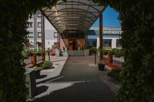 Budynek, w którym mieści się hotel