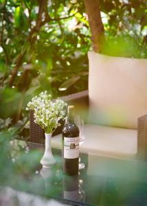 Giardino di Hotel Thrive, A Tropical Courtyard