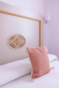 Posteľ alebo postele v izbe v ubytovaní Apartamento Leyendas de Becquer A4