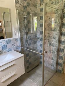 A bathroom at Villa Ida