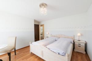 Postel nebo postele na pokoji v ubytování Hotel Sternen