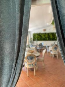 A restaurant or other place to eat at Tenuta delle Acque