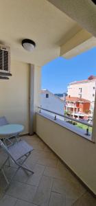 Balkón nebo terasa v ubytování APARTMANI NINI + 9 fotografií